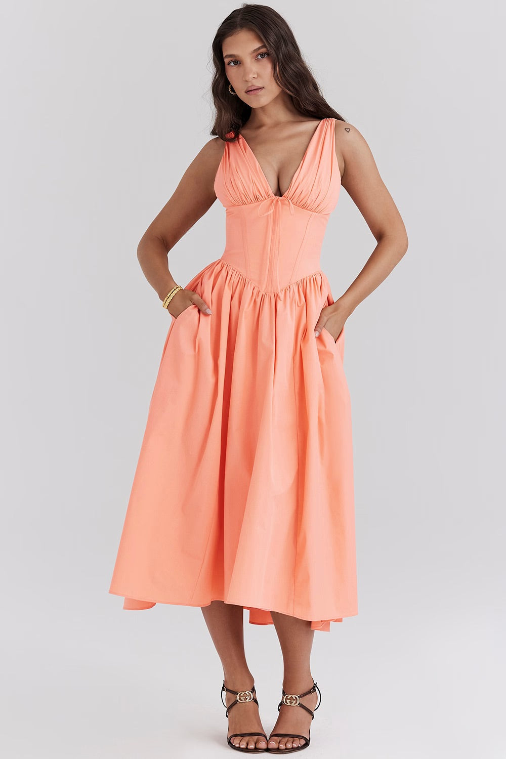 Merrill™ | Elegant V-hals Kjole