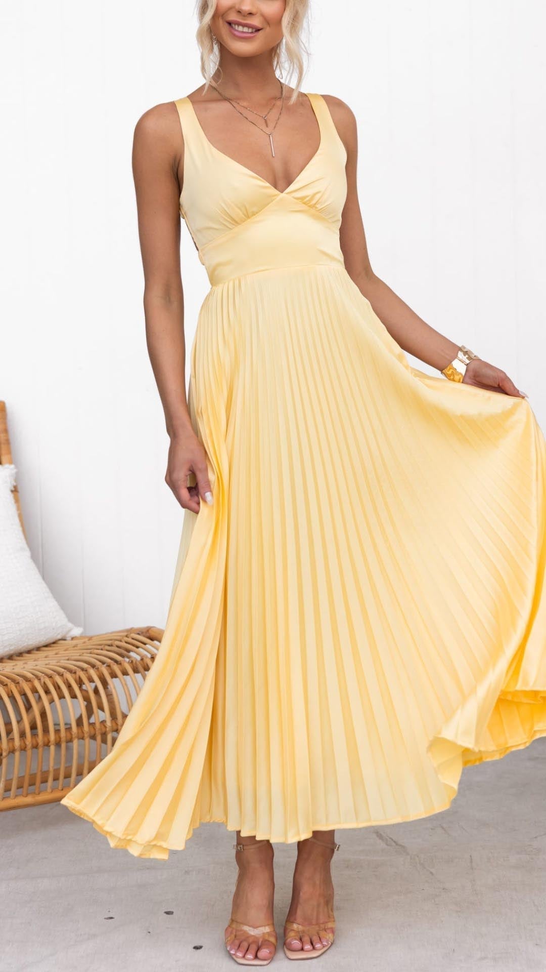 Esmea™ | Elegant Faltende Kjole