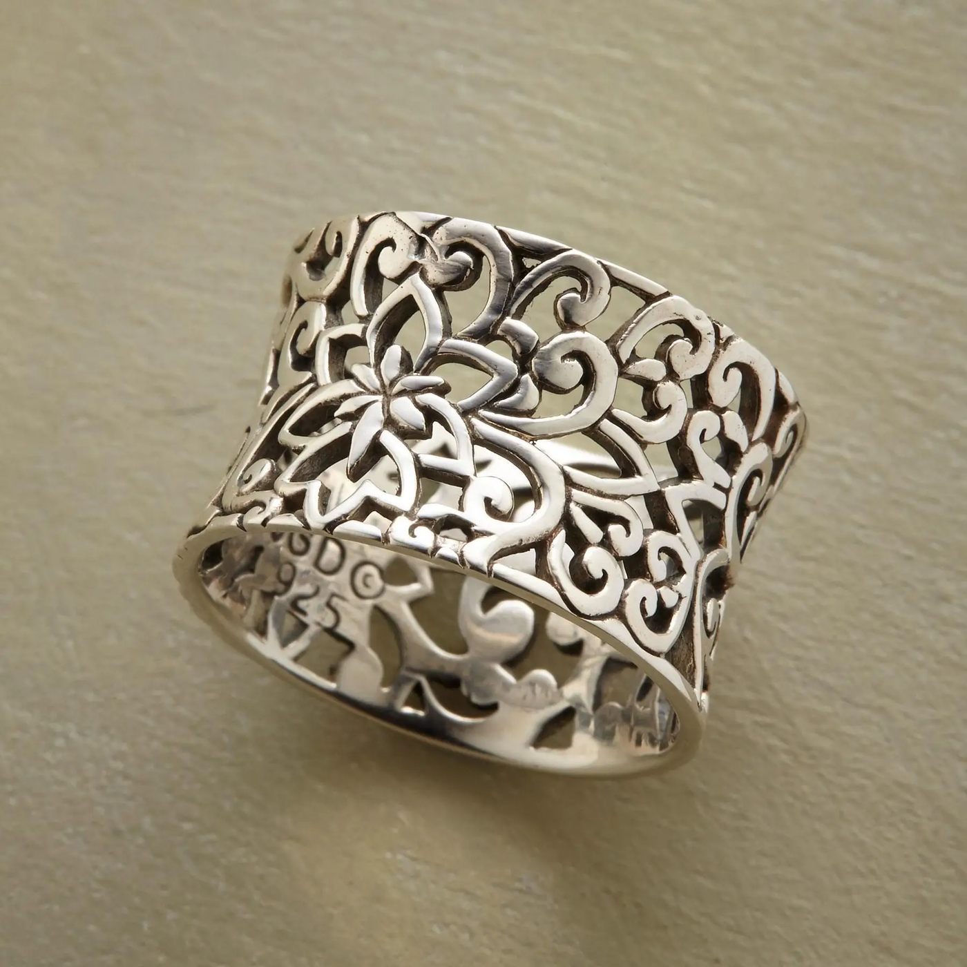 Laura™ | Classic Vintage Silver Ring
