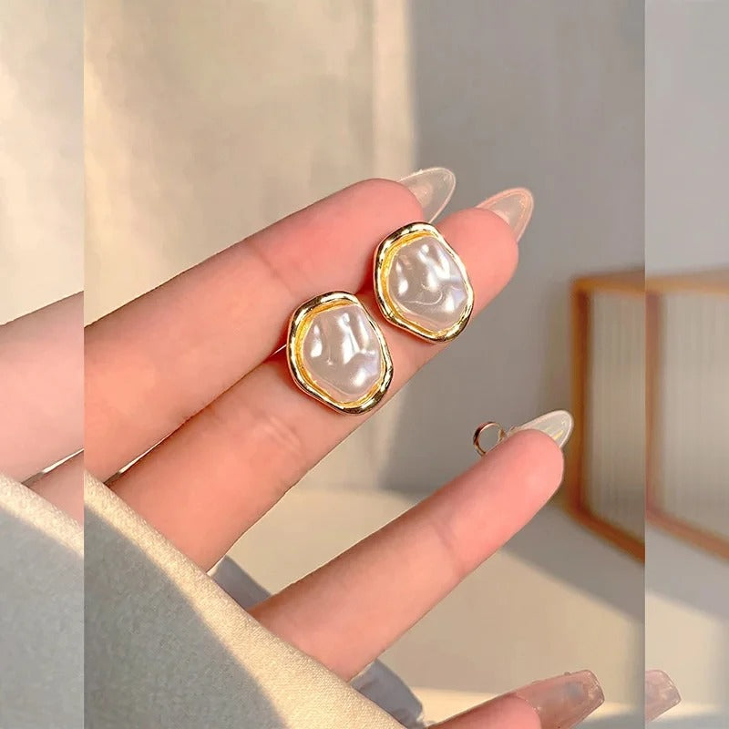 Agnes™ | Chic Pearl Earrings by Carmen